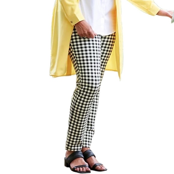 Lane Bryant Pants - LANE Bryant Black & White Print Dress Pants Size 16 Excellent Condition